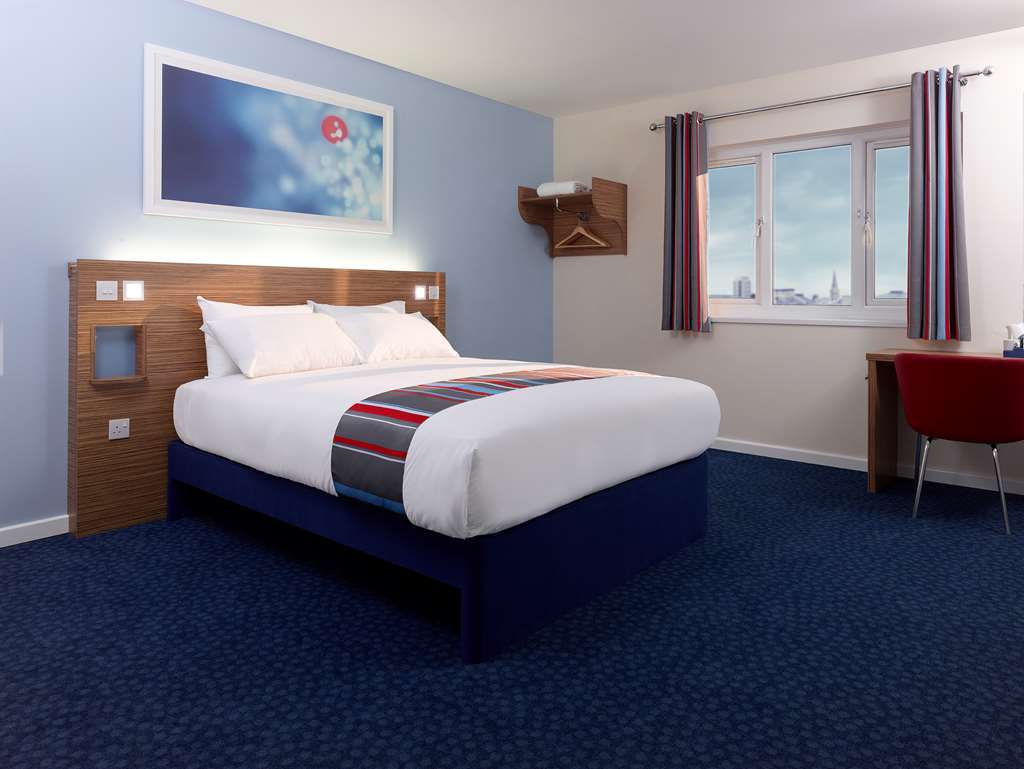 Travelodge Kingston Upon Thames Central Лондон Стая снимка